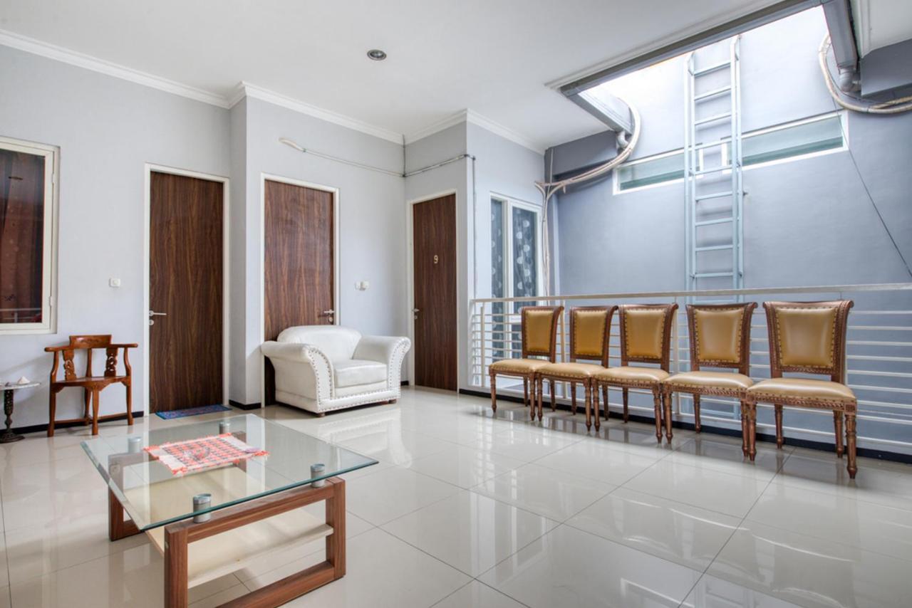 Reddoorz Near Surabaya Zoo Otel Dış mekan fotoğraf